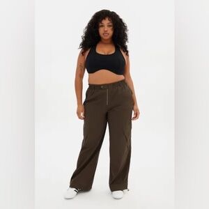Girlfriend Collective Chestnut Supertrack Olive Green Cargo Pants size small